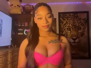 lisaamoree – webcam model profile photo Image 15