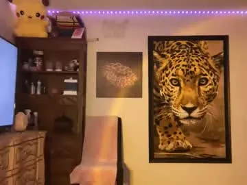 lisaamoree – webcam model profile photo Image 5