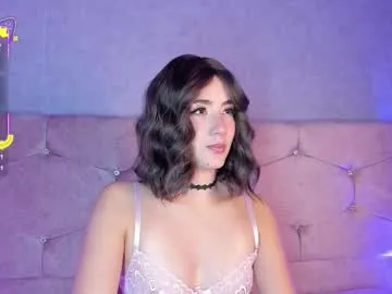 IORio2 – webcam model profile photo Image 11