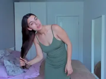 Linnea – webcam model profile photo Image 14