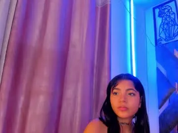 milablake – webcam model profile photo Image 3