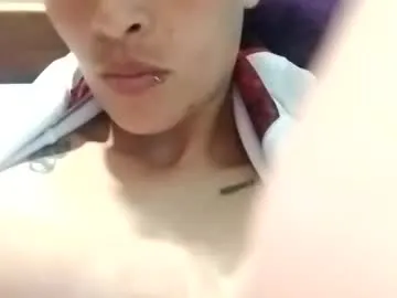 remywild – webcam model profile photo Image 4