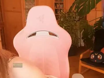 alana15 – webcam model profile photo Image 7