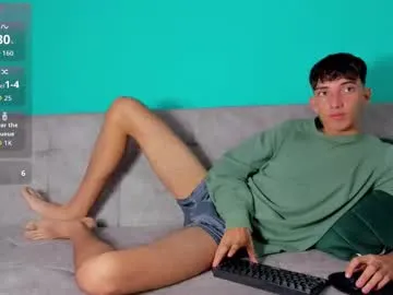 oops_my_english – webcam model profile photo Image 2