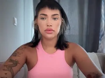 lucretiaburnaugh – webcam model profile photo Image 3