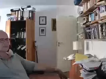 HopeHeaven – webcam model profile photo Image 11