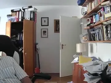 HopeHeaven – webcam model profile photo Image 13