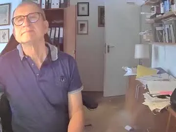 HopeHeaven – webcam model profile photo Image 8