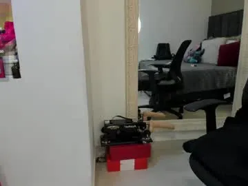 sigmasian – webcam model profile photo Image 18