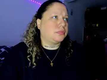 mariehw_r – webcam model profile photo Image 3