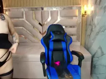 annie_volker – webcam model profile photo Image 9