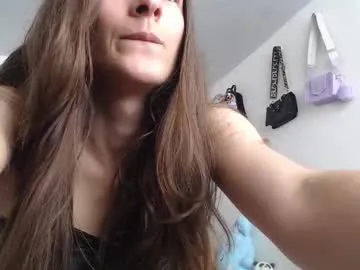 HopeHeaven – webcam model profile photo Image 16