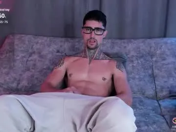 Donovan_Desmond – webcam model profile photo Image 16