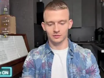 IORio2 – webcam model profile photo Image 3