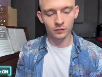 IORio2 – webcam model profile photo Image 6