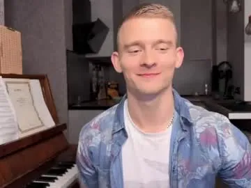 IORio2 – webcam model profile photo Image 7