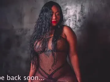 Linnea – webcam model profile photo Image 15