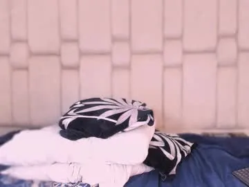 Linnea – webcam model profile photo Image 16