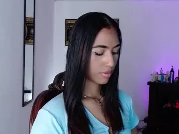 FaaBinaa – webcam model profile photo Image 16