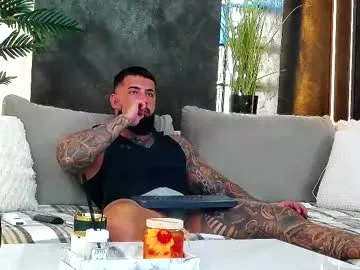 glasses_cat – webcam model profile photo Image 17