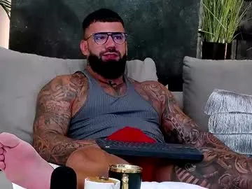 glasses_cat – webcam model profile photo Image 9