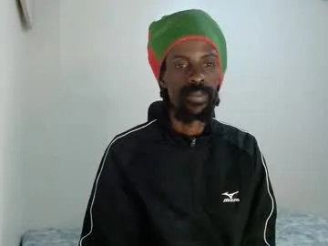 Alliina-leee – webcam model profile photo Image 3