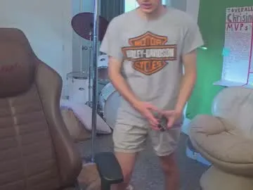 LuckyStar – webcam model profile photo Image 11