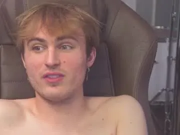 LuckyStar – webcam model profile photo Image 14