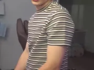 LuckyStar – webcam model profile photo Image 2