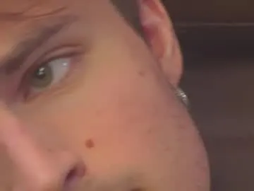 LuckyStar – webcam model profile photo Image 5