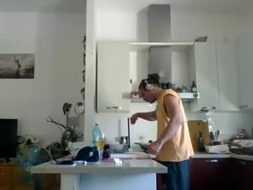 cumband – webcam model profile photo Image 2