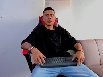 Cutenikkibaby – webcam model profile photo Image 4