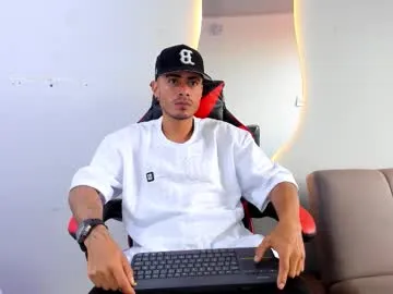 Cutenikkibaby – webcam model profile photo Image 5