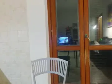 TOP_ping – webcam model profile photo Image 5