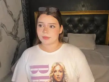 sunsets – webcam model profile photo Image 14