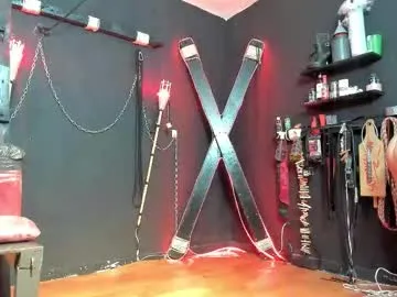 Keep_us_wild – webcam model profile photo Image 10