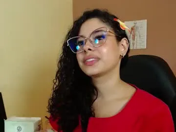 hina_porn – webcam model profile photo Image 13
