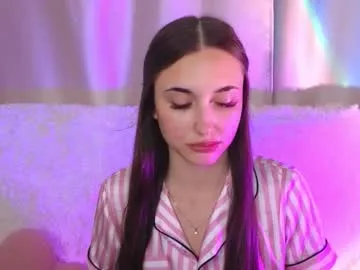 shy_suchka – webcam model profile photo Image 12