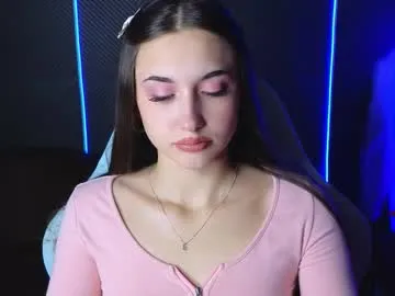 shy_suchka – webcam model profile photo Image 9