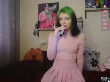 leila_petitee – webcam model profile photo Image 13