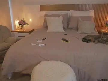 ameliie_saenz – webcam model profile photo Image 3