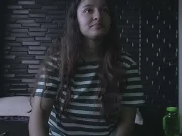 IORio2 – webcam model profile photo Image 10