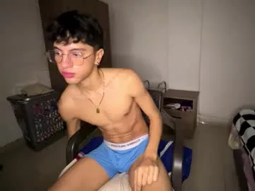 sigmasian – webcam model profile photo Image 3