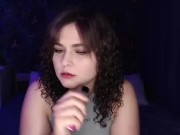 lynn9000 – webcam model profile photo Image 4