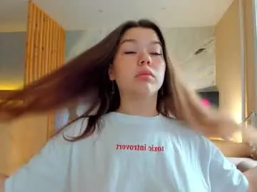 bambi_lu – webcam model profile photo Image 12