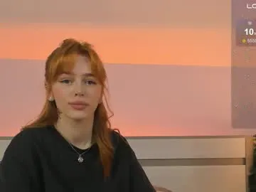 luckrose – webcam model profile photo Image 6