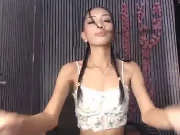 Lola_Hale – webcam model profile photo Image 2