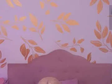 MileySummer – webcam model profile photo Image 5