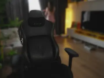 armurra – webcam model profile photo Image 14