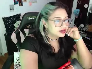 Sun-Moon – webcam model profile photo Image 17